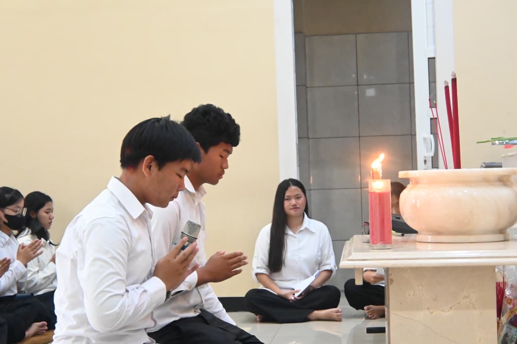 PERAYAAN WAISAK SMK Yadika 10 Kosambi